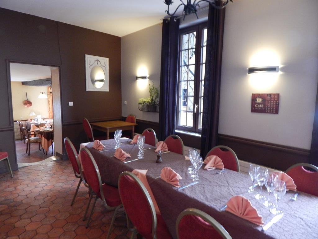 Hotel Restaurant Le Cygne Conches-en-Ouche 외부 사진