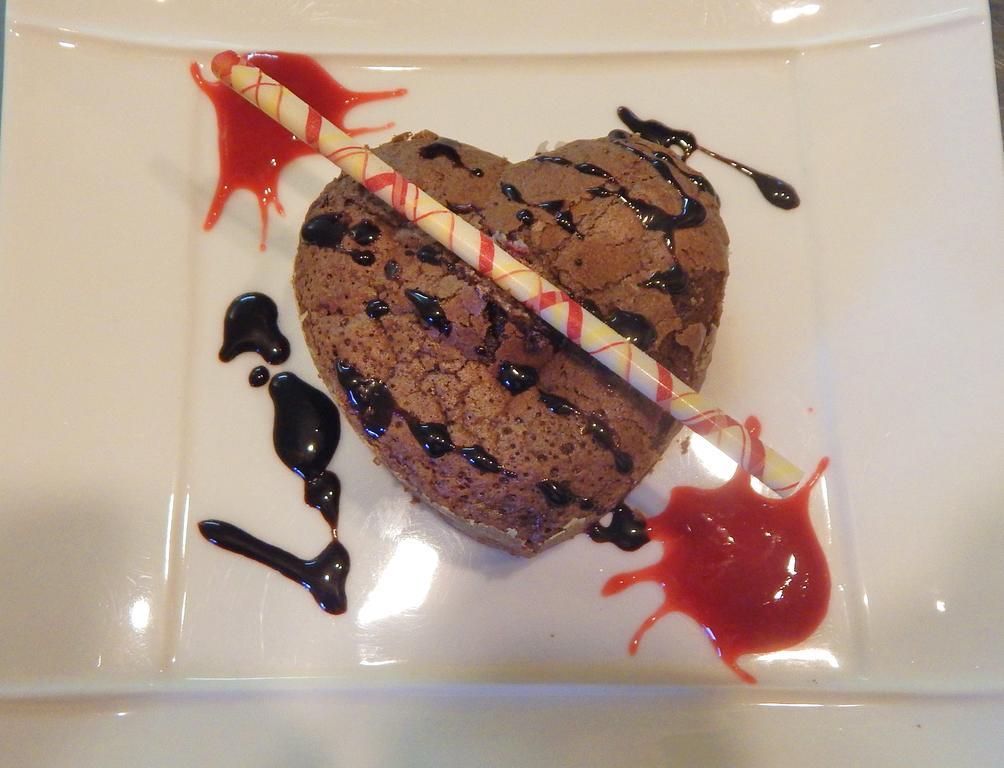 Hotel Restaurant Le Cygne Conches-en-Ouche 외부 사진