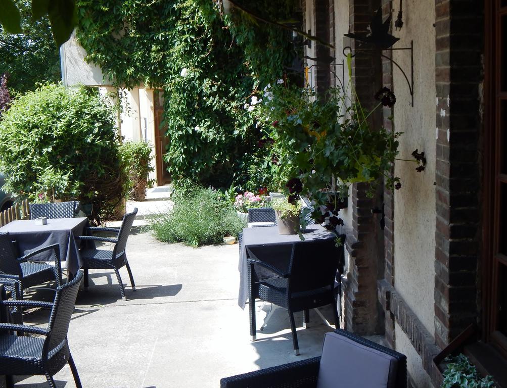Hotel Restaurant Le Cygne Conches-en-Ouche 외부 사진